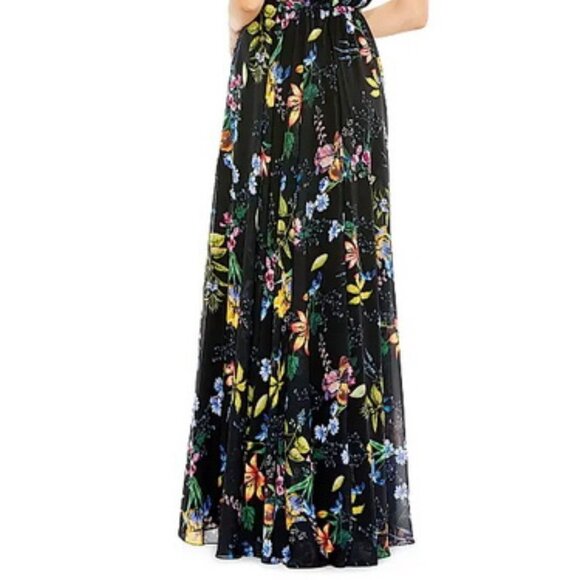 Mac Duggal Black Multi Pleated Floral Cap Sleeve A Line Gown - Picture 4 of 5